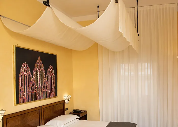 Western Artdeco 4* Rome