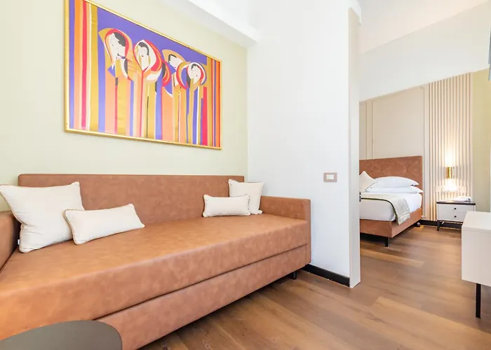 Western Artdeco Hotel