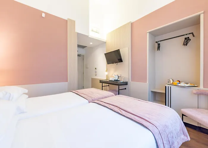 Hotel Western Artdeco 4*