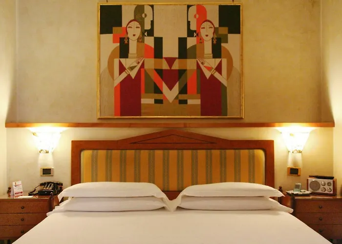 Western Artdeco Hotel